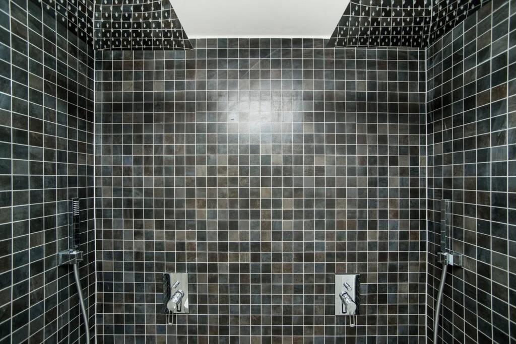 Old Town 1 Bedroom Oasis With Ac And Double Shower Прага Екстериор снимка